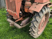 T-16 ja Jonsered murutraktor