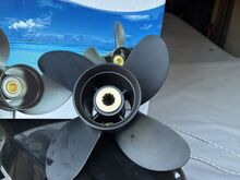 Гребной винт Suzuki Solas