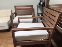 2 × suurt puidust lounge-stiilis tugitooli istmepa