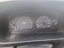Kia Pregio tagavedu.