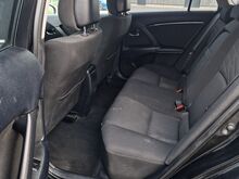 TOYOTA AVENSIS 2.2D 110 kW MANUAAL 2010a