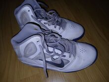 Nike korvpallijalatsid