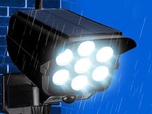 LED liikumisanduriga päikesepatareil lamp + pult