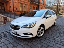 Опель Astra Sports Tourer+ 1.6 81 кВт