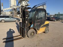 Laotõstuk Caterpillar DP30N