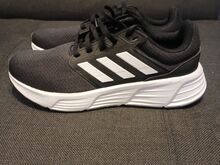 Adidas tossud