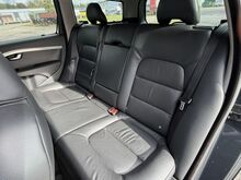 Volvo V70 Momentum 2.4 R5 D5 129kW, JÄRELMAKS!