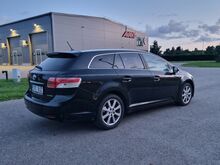 TOYOTA AVENSIS 2.2D 110kW manu_Heas sõidukorras