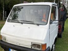 Nissan trade 100 (B-kat kallur)