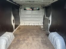 Renault trafic 2.0 diisel 84kw manuaal