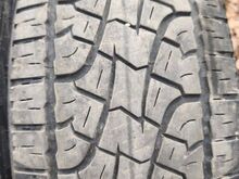 Pirelli Scorpion ATR 235/65 R17. Mustrit 5,5-6mm.
