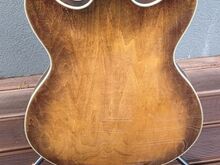Ibanez AS73 elektrikitarr koos kohvriga