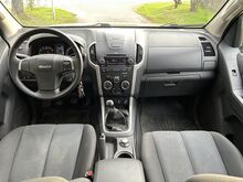 ISUZU D-MAX 2012