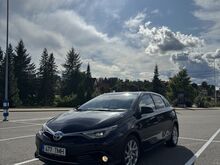Toyota Auris 1.6 97 кВт