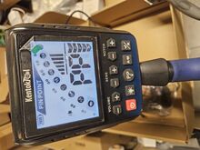 Metallidetektor LCD-ekraaniga