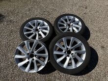 Volvo 17 tolli originaal valuveljed