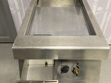 Võimas gaasil plaatgrill Zanussi 10kW 40x90x90cm