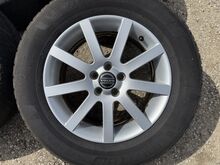 Volvo XC оригинальные литые диски 17 дюймов