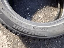 215/50/R17 Laufen 8.6 mm naastrehvid i Fit Ice