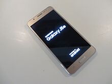 Samsung Galaxy  J5  16GB,  kuldne