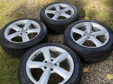 Audi valuveljed R20, naastrehvidega