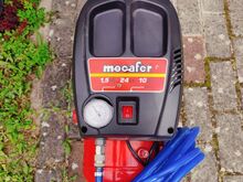 Воздушный компрессор Mecafer 24 л / 10 бар (со шлангом