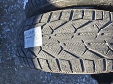 265/65R17 шипованные шины 2 шт.
