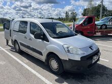 Peugeot Partner 1,6 HDi 66kw, 5 KOHTA VAHESEINAGA