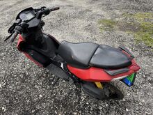 Aprilia sr50r roller