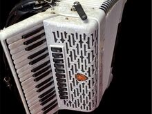 Паоло Сопрани, 96 басов, мюзет