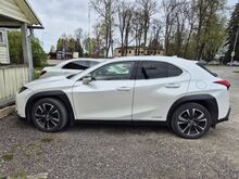 Lexus UX 250, 2.0, 112 kW, hübriid, automaat, 4x4