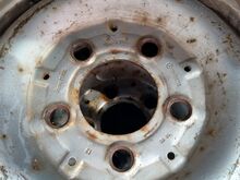 Mercedes kaubiku suverattad 195/70R 15C