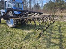 Traktor Belarus MTZ kultivaator/kartulivõtja-rooto