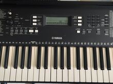 Yamaha PSR e373