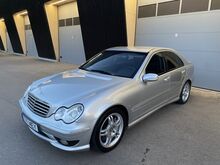 Mercedes-Benz C 32 AMG 3.2 V6 Kompressor 320kw