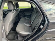 Ford Focus 1,6 77кВт, ШИПОВАННАЯ РЕЗИНА В КОМПЛЕКТЕ