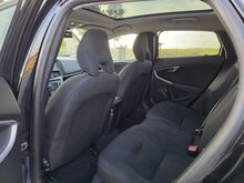 Volvo V40 Kinetic 1.6 D2 84kW, reg. tasu makstud!