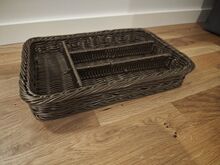 Vahedega korv (puiduimitatsiooniga plastik)