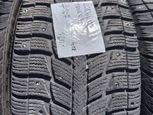 225/45R17 шипованные шины 4 шт.