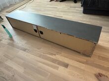 M: Seinale paigaldatav TV alus