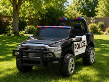 Kahekohaline elektriauto Truck RAM 3500