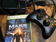 Xbox 360 320GB + mäng + pult