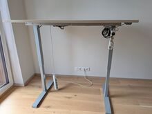 Elektriline reguleeritava kõrgusega laud 130×85 cm