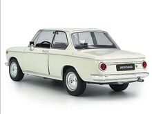 BMW 2002 1:24  mudel модель БМВ
