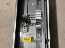 Elektri väli liitumiskilp