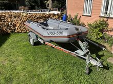 Kummipaat Kolibri KM-330D haagise ja mootoriga