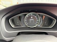 Volvo V40 Facelift SUMMUM 2.0 D2 88kW, JÄRELMAKS!