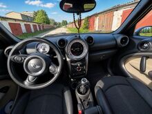 Mini Cooper D Countryman 2011a