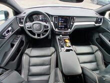 VOLVO V60 T6 AWD R-DESIGN RECHARGE AWD