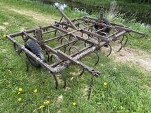 Traktori kultivaator S-piidega